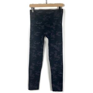 SPANX Black Camouflage Look At Me Now Seamless Leggings Size XL Active Workout